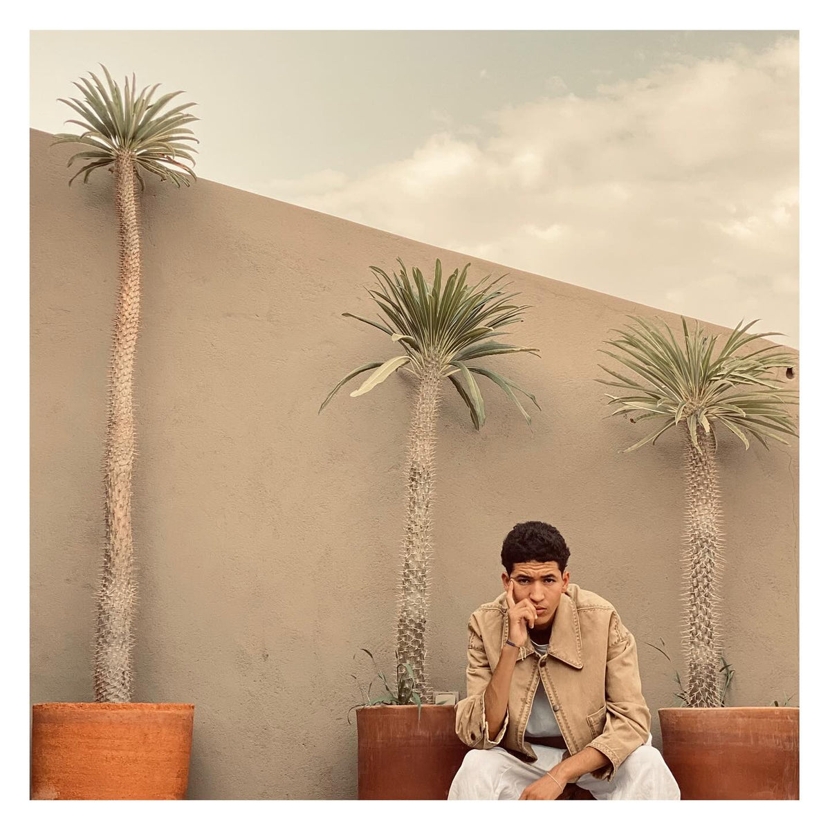 Moroccan fashion editorial — handmade bags by Souhaib Creative Service