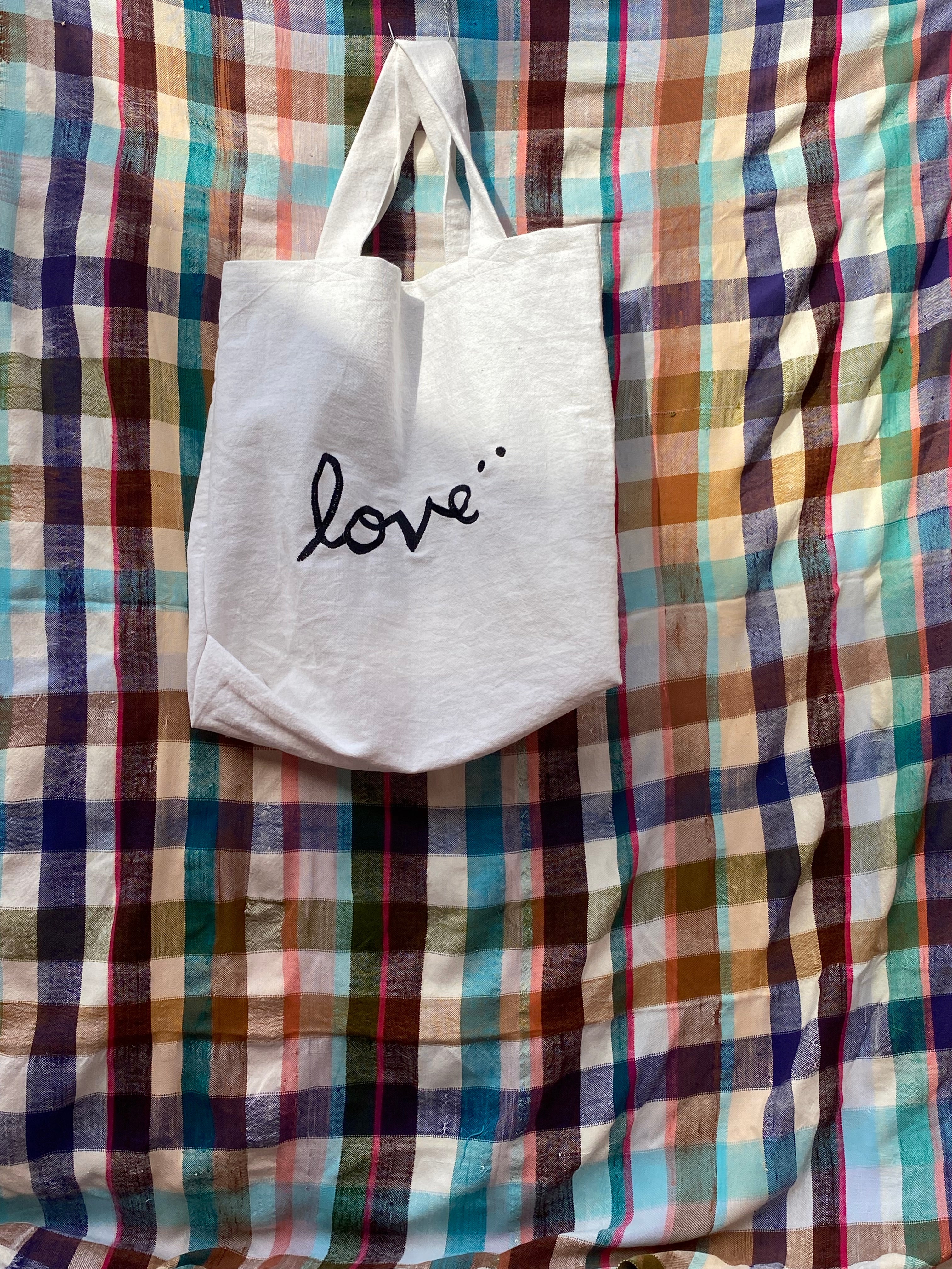 Handmade white tote bag with love embroidery — Souhaib Creative Service Morocco