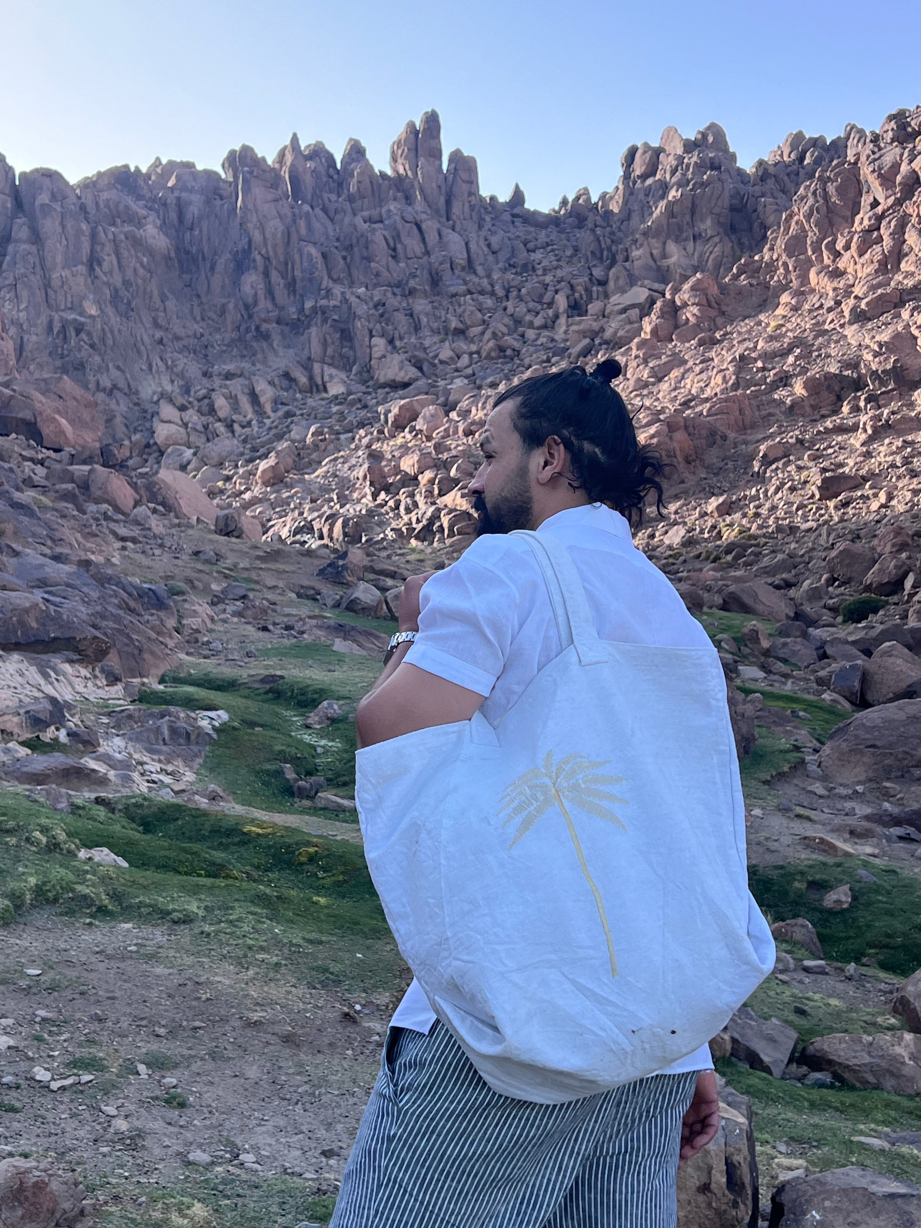 Handmade white tote bag with gold palm tree embroidery — Souhaib Creative Service Morocco
